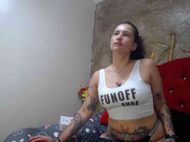 leyla-hot webcam