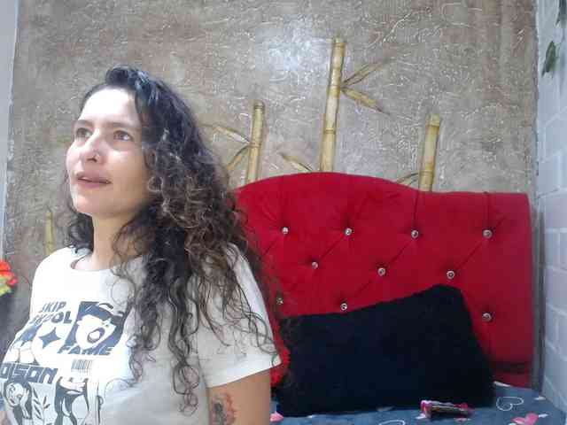 leyla-hot webcam