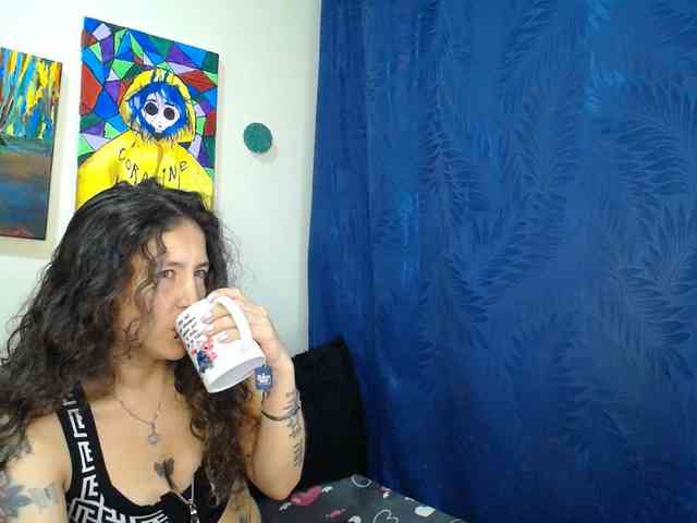 leyla-hot webcam