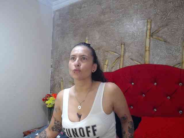 leyla-hot webcam