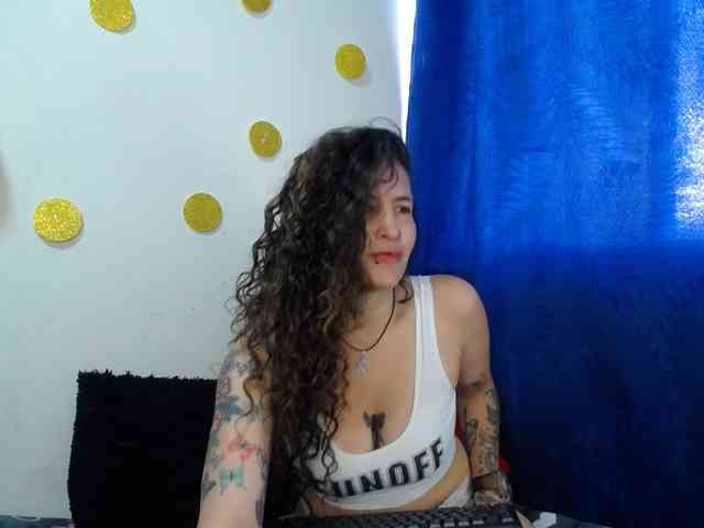 leyla-hot webcam