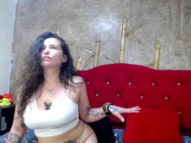 leyla-hot webcam