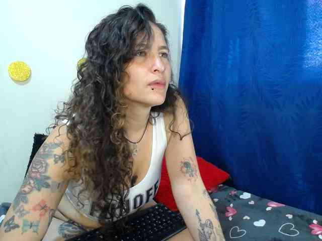 leyla-hot webcam