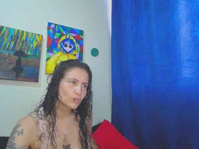 leyla-hot webcam