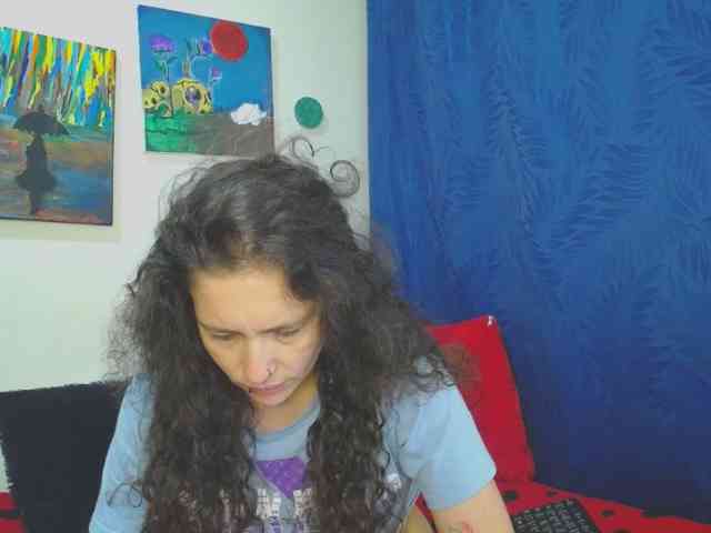 leyla-hot webcam