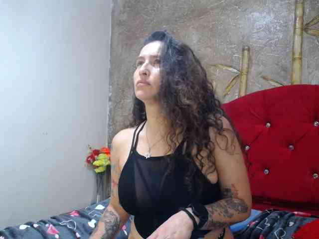 leyla-hot webcam