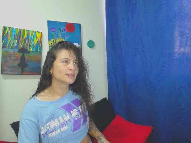 leyla-hot webcam