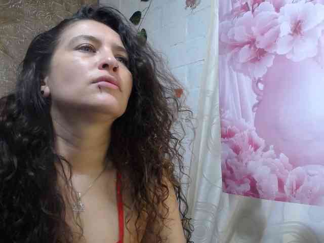leyla-hot webcam
