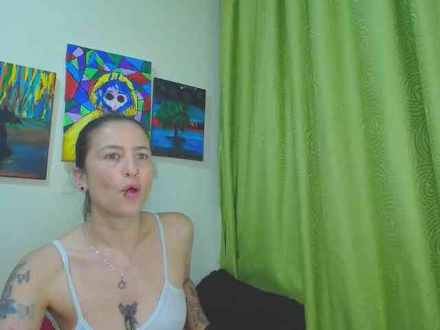 leyla-hot webcam