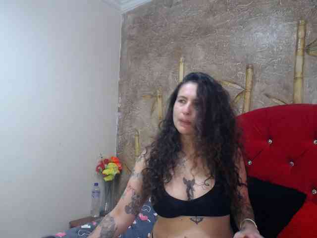 leyla-hot webcam