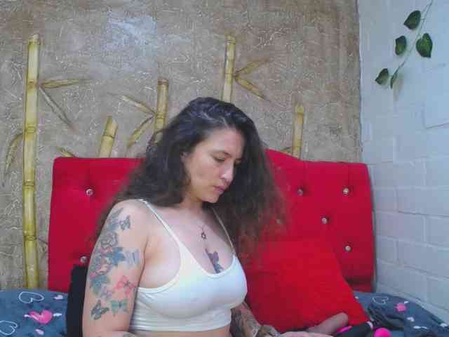 leyla-hot webcam