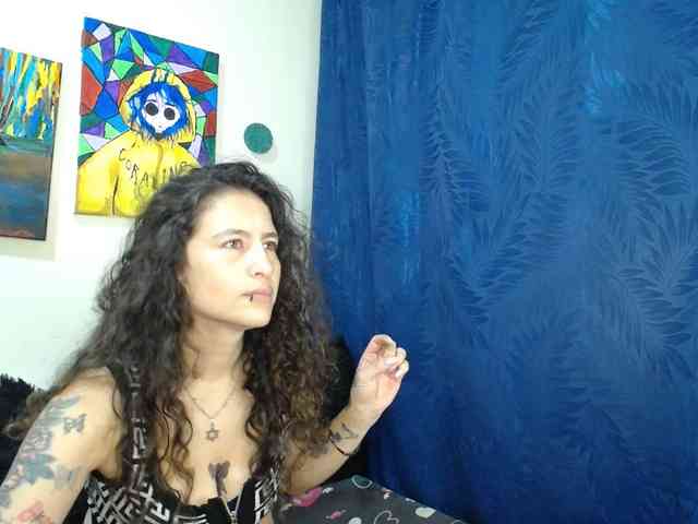 leyla-hot webcam