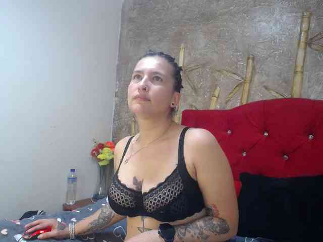 leyla-hot webcam
