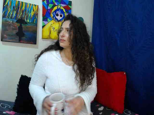 leyla-hot webcam