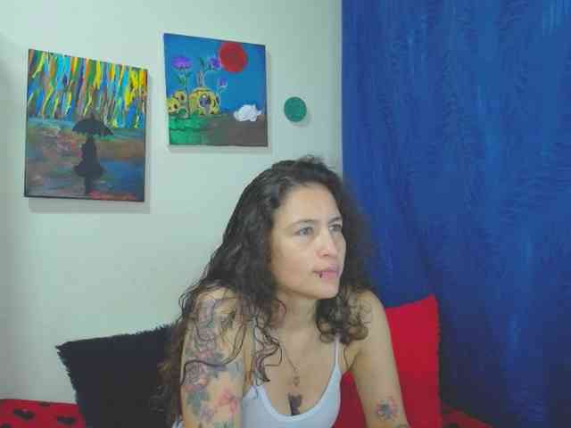 leyla-hot webcam
