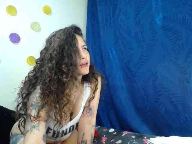 leyla-hot webcam