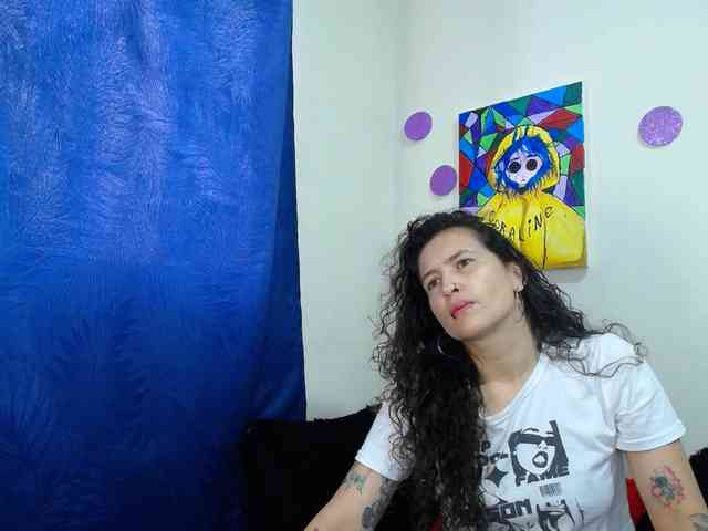 leyla-hot webcam