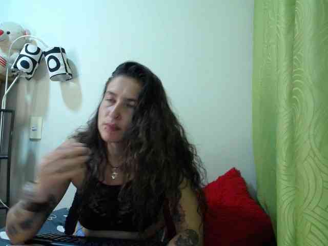 leyla-hot webcam