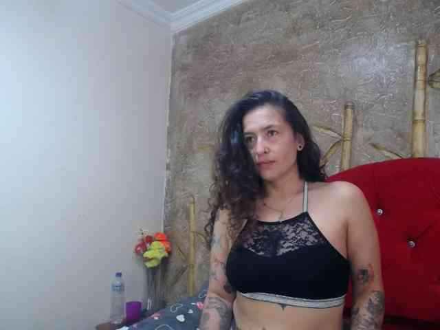 leyla-hot webcam