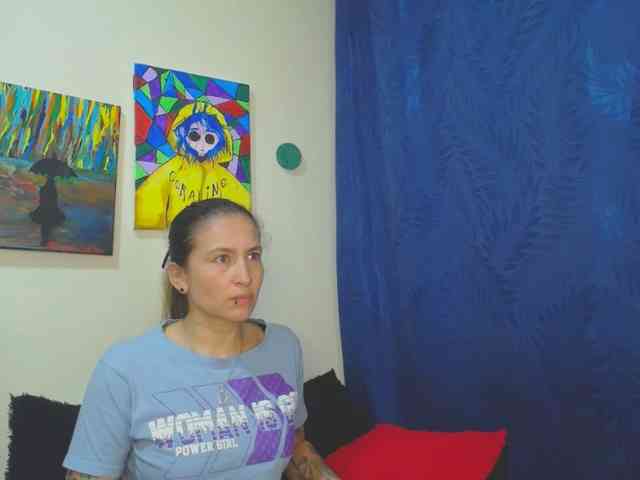 leyla-hot webcam