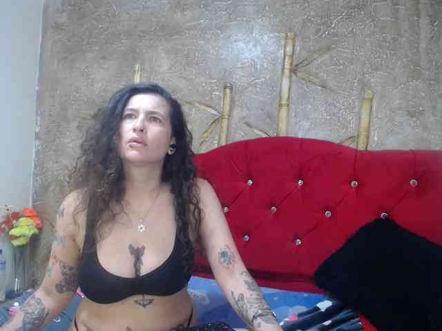 leyla-hot webcam