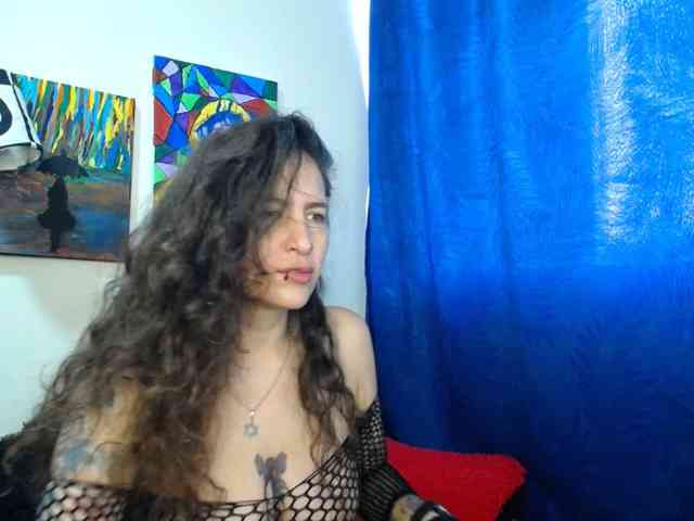leyla-hot