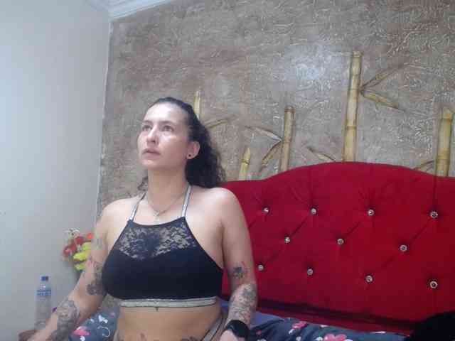 leyla-hot webcam