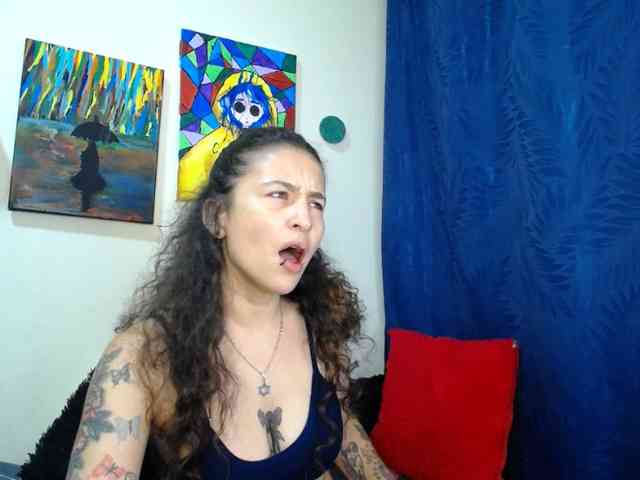 leyla-hot webcam