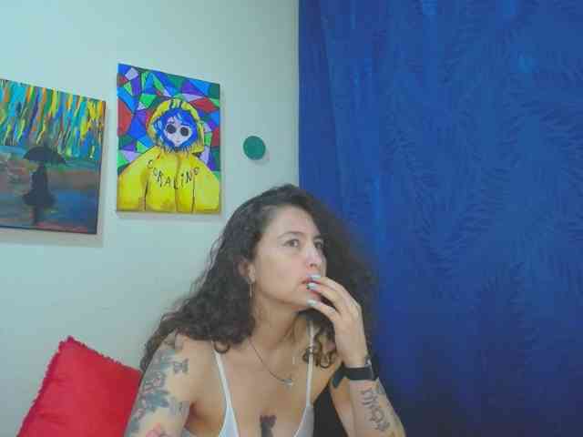 leyla-hot webcam