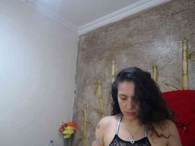 leyla-hot webcam