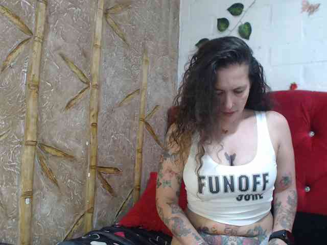 leyla-hot webcam