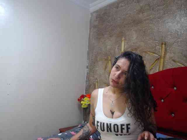 leyla-hot webcam