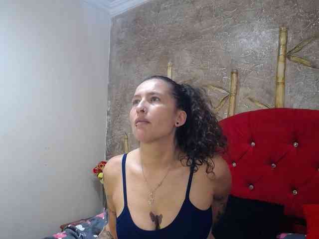 leyla-hot webcam