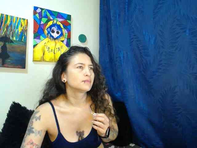 leyla-hot webcam