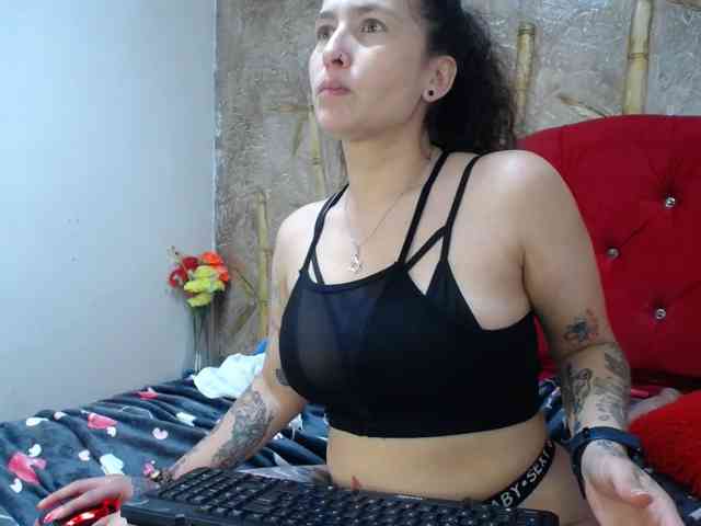 leyla-hot webcam