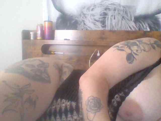 Billie24 Live Webcam on BongaCams