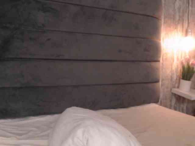 CrystalWoods94 webcam