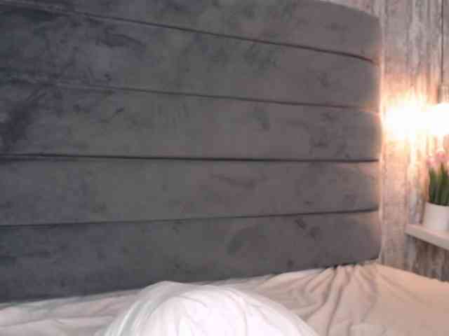 CrystalWoods94 webcam