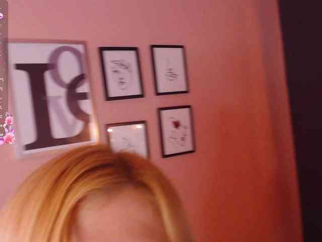 CrystalWoods94 webcam