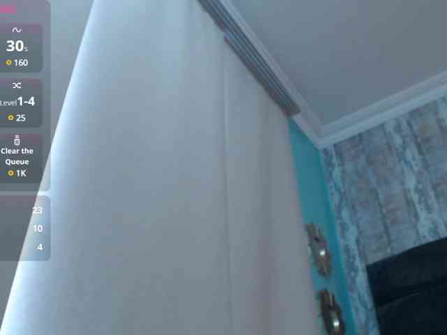 CrystalWoods94 webcam