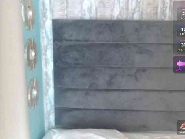 CrystalWoods94 webcam