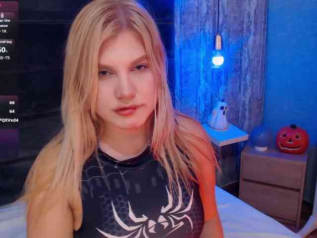 CrystalWoods94 webcam