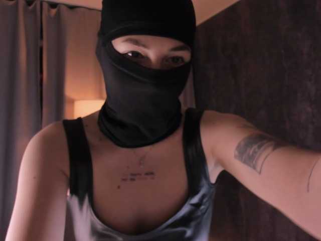 le modèle Anna-Darkness est en webcam porno dans un show sur le site bongacams, il possède les tags suivants: White/Caucasian,Brunette,Trimmed