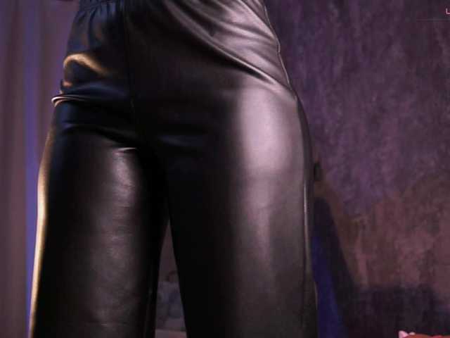 AnnaOreo's BongaCams show and profile