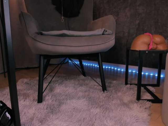 AnnaOreo's BongaCams show and profile