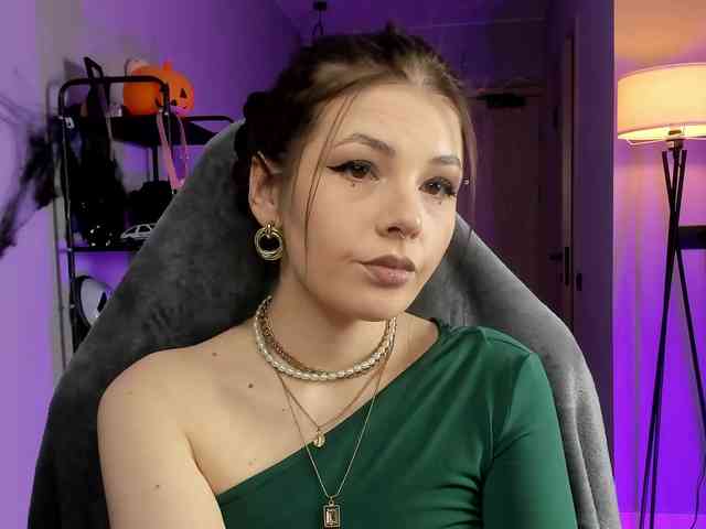 Anna-Darkness webcam