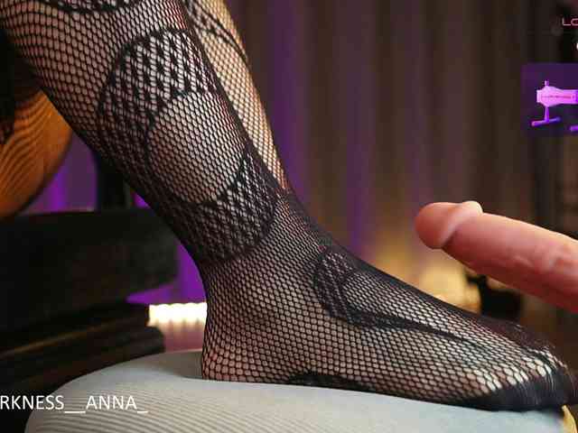 Anna-Darkness webcam