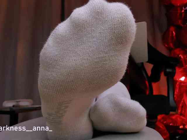 Anna-Darkness webcam