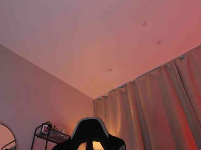 Anna-Darkness webcam