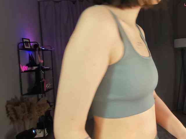 Anna-Darkness webcam